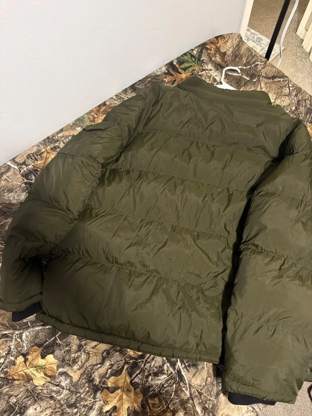 Army green Levi’s puffer coat